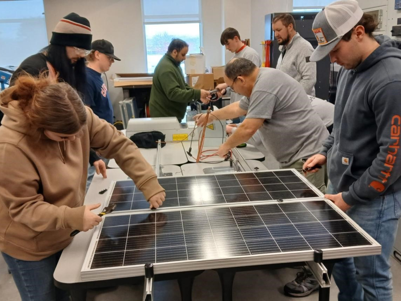 Pokročilé laboratórium pre výučbu fotovoltiky a obnoviteľných zdrojov energie